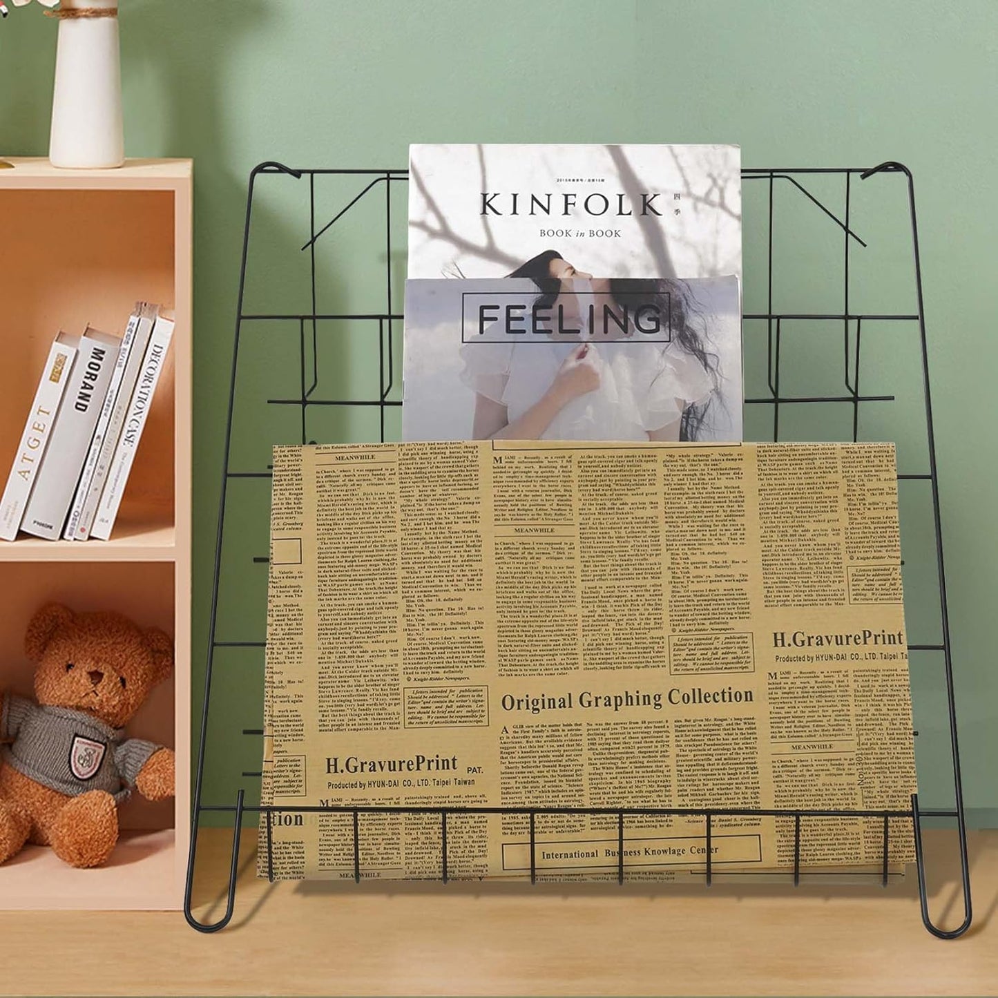 Wire Magazine Rack with 4 Open Tiers Book Signing Rack Tabletop Display Stand Holds Both Magazines and Brochures Display Rack Wire - Black