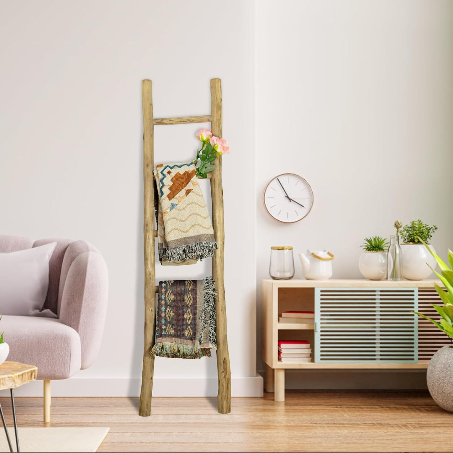 Fully Assembled Wood Ladder for Blankets, 5-Layer Structure Towel Rack, Farmhouse Style, Durable and Convenient Throw Blanket Ladder, Living Room Decoration