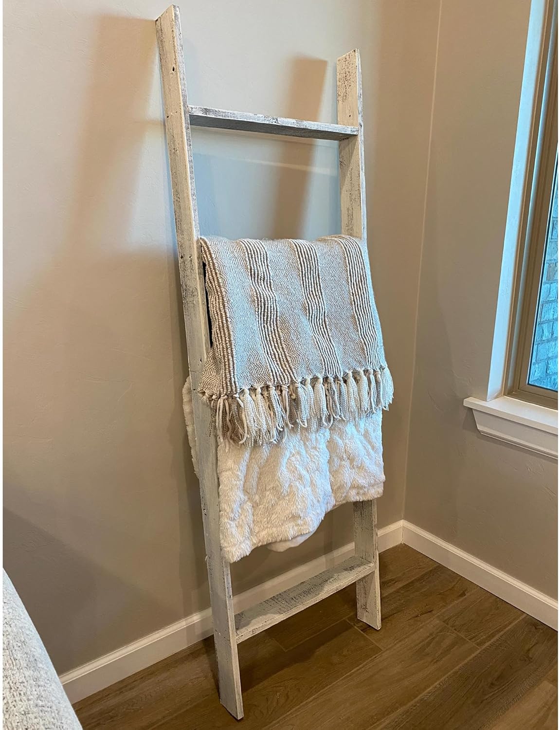 BARNWOODUSA Throw Blanket Ladder – Fully Assembled Reclaimed Wood – Rustic Decorative Ladder for Towels, Quilts– Perfect Farmhouse Decor for Bathroom, Porch, or Living Room,5' x 18" Weathered Gray